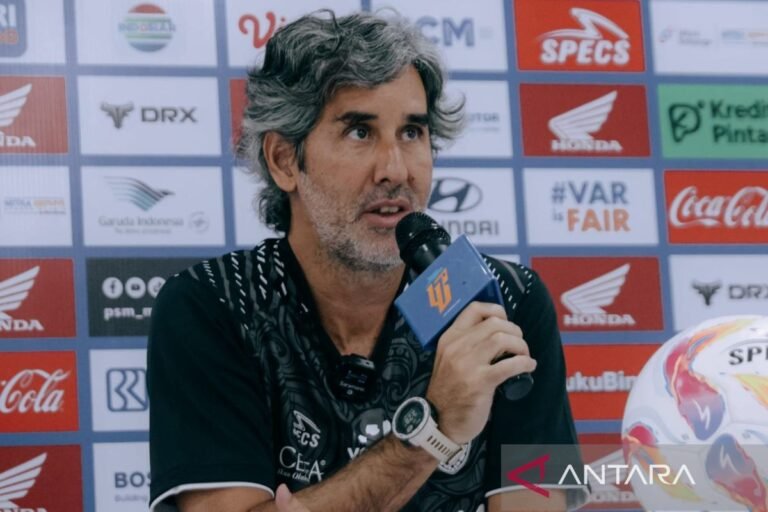 After Leaving Bali United, Teco Cugurra Continues His Career in Indonesia