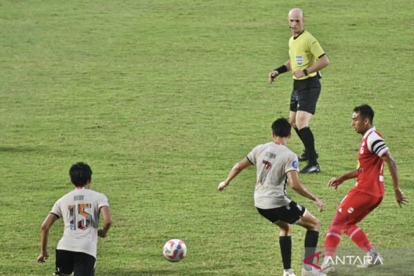 PSM Makassar Memuji Kualitas Wasit Asing dalam Mengatur Laga Tim Terdegradasi PSM Makassar Memuji Kualitas Wasit Asing dalam Mengatur Laga Tim Terdegradasi