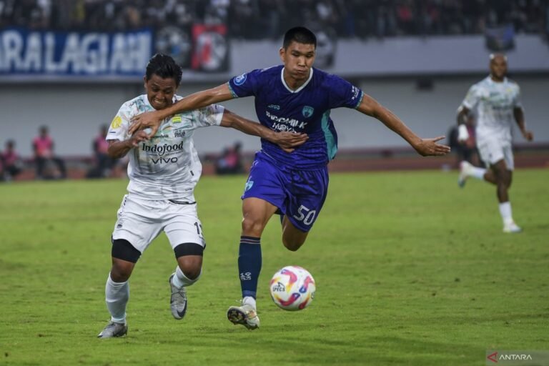 Hodak Puji Performa Tim Persib Meski Tak Berhasil Meraih Kemenangan