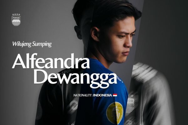 Alfeandra Dewangga secara resmi bergabung dengan Persib Bandung Alfeandra Dewangga secara resmi bergabung dengan Persib Bandung