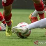 Berikut adalah beberapa alternatif judul untuk "Drama delapan gol warnai laga Myanmar dengan Timor Leste":

1. "Pertarungan Memikat: Delapan Gol Menghiasi Duel Myanmar vs Timor Leste"
2. "Laga Seru: Delapan Gol dalam Duel Panas Myanmar dan Timor Leste"
3. "Drama Gol: Myanmar dan Timor Leste Saji Delapan Gol dalam Pertandingan Mengguncang"
4. "Hattrick dan Gol Menentukan: Myanmar vs Timor Leste Berakhir dengan Delapan Gol"
5. "Pertandingan Berapi-api: Delapan Gol Warnai Pertarungan Myanmar dan Timor Leste"

Silakan pilih salah satu atau modifikasi sesuai kebutuhan!