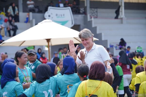 Berikut beberapa alternatif judul untuk “Kuantitas dan Kualitas MLSC Bekasi Seri 1 Alami Peningkatan”:
1. “Peningkatan Kuantitas dan Kualitas: MLSC Bekasi Seri 1”
2. “MLSC Bekasi Seri 1: Meningkatnya Kuantitas dan Kualitas”
3. “Seri 1 MLSC Bekasi: Kualitas dan Kuantitas yang Meningkat”
4. “Kualitas dan Kuantitas Mengalami Peningkatan di MLSC Bekasi Seri 1”
5. “Melihat Peningkatan Kuantitas dan Kualitas pada MLSC Bekasi Seri 1”
6. “Peningkatan Signifikan di MLSC Bekasi Seri 1: Kuantitas dan Kualitas”
7. “Progress MLSC Bekasi Seri 1: Meningkatnya Kualitas dan Kuantitas”
Silakan pilih atau modifikasi sesuai kebutuhan! Berikut beberapa alternatif judul untuk "Kuantitas dan Kualitas MLSC Bekasi Seri 1 Alami Peningkatan":
1. "Peningkatan Kuantitas dan Kualitas: MLSC Bekasi Seri 1"
2. "MLSC Bekasi Seri 1: Meningkatnya Kuantitas dan Kualitas"
3. "Seri 1 MLSC Bekasi: Kualitas dan Kuantitas yang Meningkat"
4. "Kualitas dan Kuantitas Mengalami Peningkatan di MLSC Bekasi Seri 1"
5. "Melihat Peningkatan Kuantitas dan Kualitas pada MLSC Bekasi Seri 1"
6. "Peningkatan Signifikan di MLSC Bekasi Seri 1: Kuantitas dan Kualitas"
7. "Progress MLSC Bekasi Seri 1: Meningkatnya Kualitas dan Kuantitas"
Silakan pilih atau modifikasi sesuai kebutuhan!