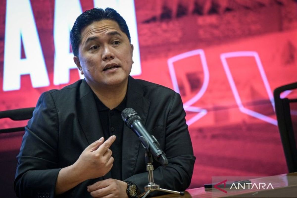 Berikut beberapa alternatif judul untuk "Rapat Paripurna Setujui Naturalisasi Mauro dan Miliano Jonathans":

1. "Persetujuan Naturalisasi Mauro dan Miliano Jonathans dalam Rapat Paripurna"
2. "Rapat Paripurna: Mauro dan Miliano Jonathans Resmi Jadi Warga Negara"
3. "Mauro dan Miliano Jonathans: Rapat Paripurna Beri Lampu Hijau Naturalisasi"
4. "Rapat Paripurna Menyetujui Proses Naturalisasi Mauro dan Miliano Jonathans"
5. "Langkah Baru: Rapat Paripurna Setujui Naturalisasi Mauro dan Miliano Jonathans"
6. "Keputusan Rapat Paripurna: Mauro dan Miliano Jonathans Dapat Status Warga Negara"

Silakan pilih atau modifikasi sesuai kebutuhan!